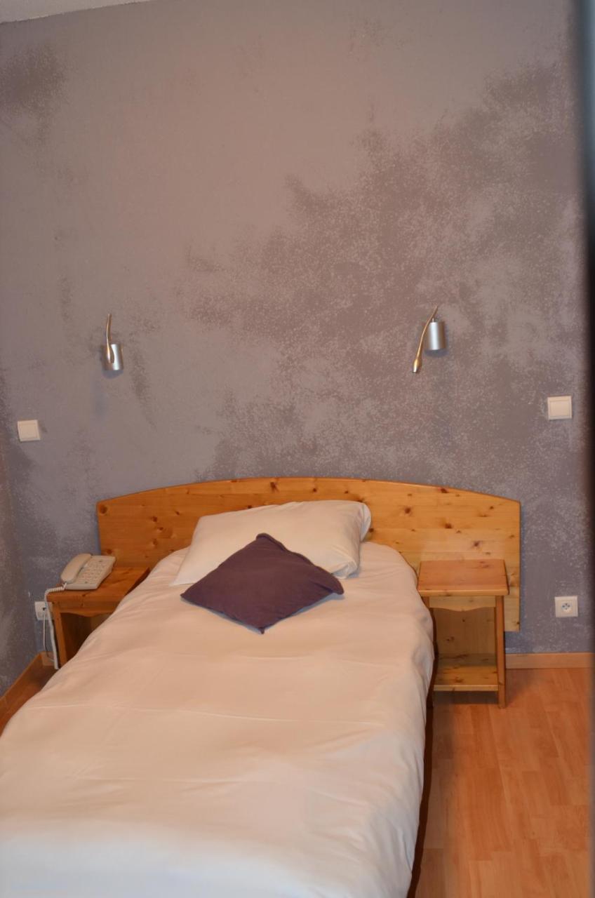 Hotel Au Fil De L'Eau Сесель Экстерьер фото